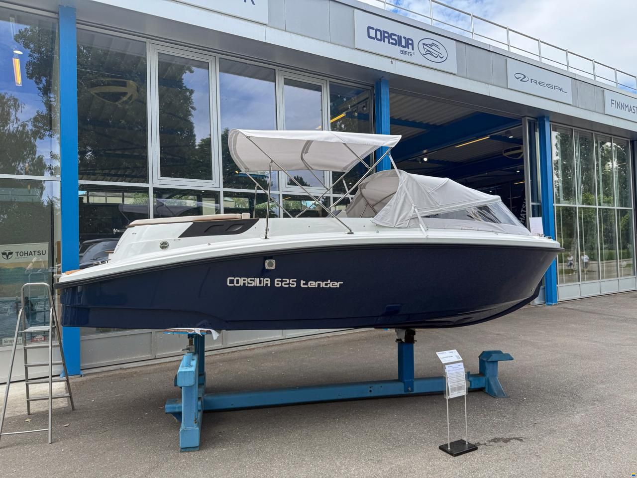 Corsiva 625 Tender