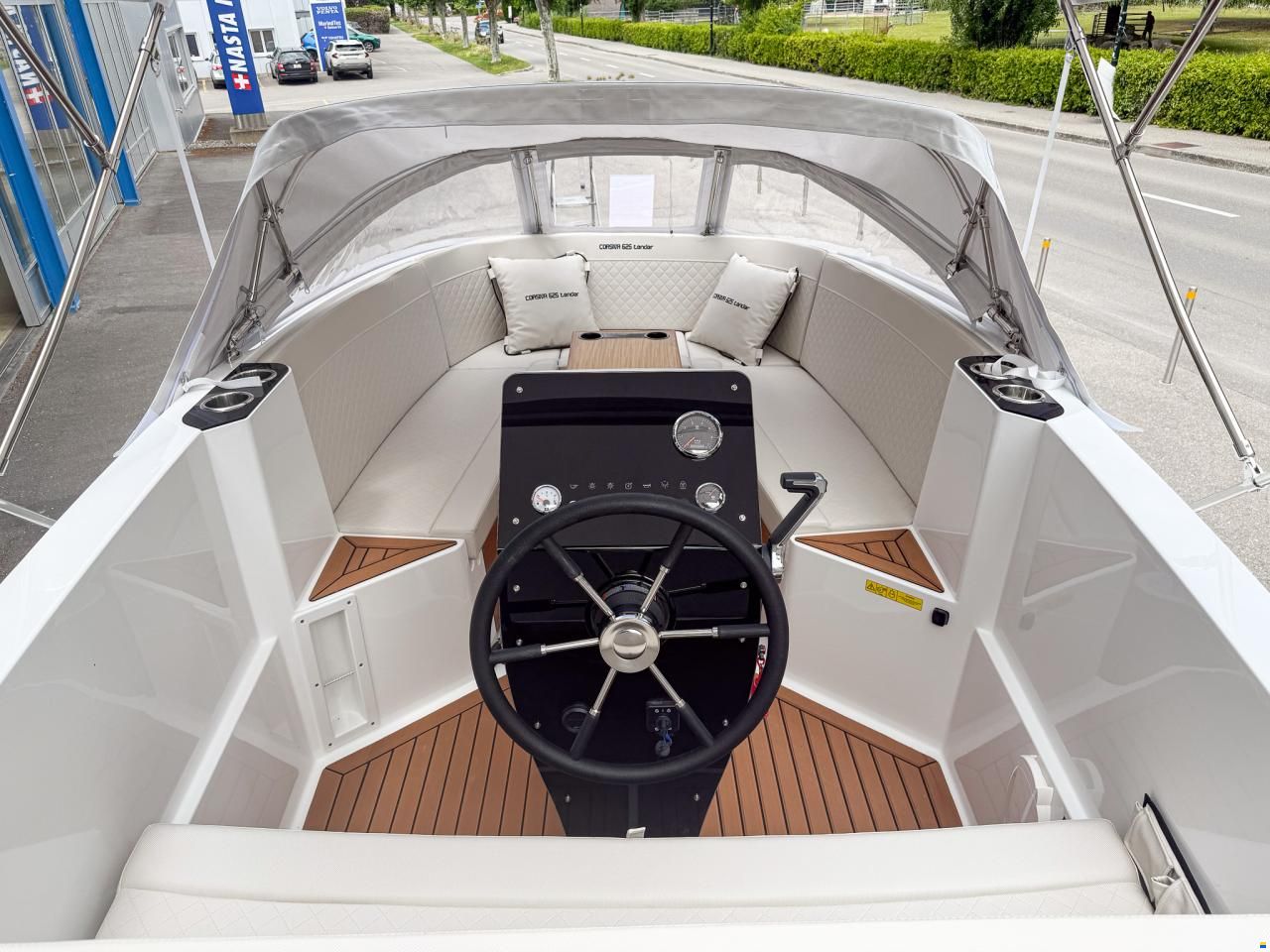 Corsiva 625 Tender