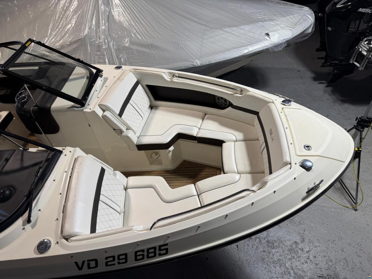 Sea Ray 250 SLXE