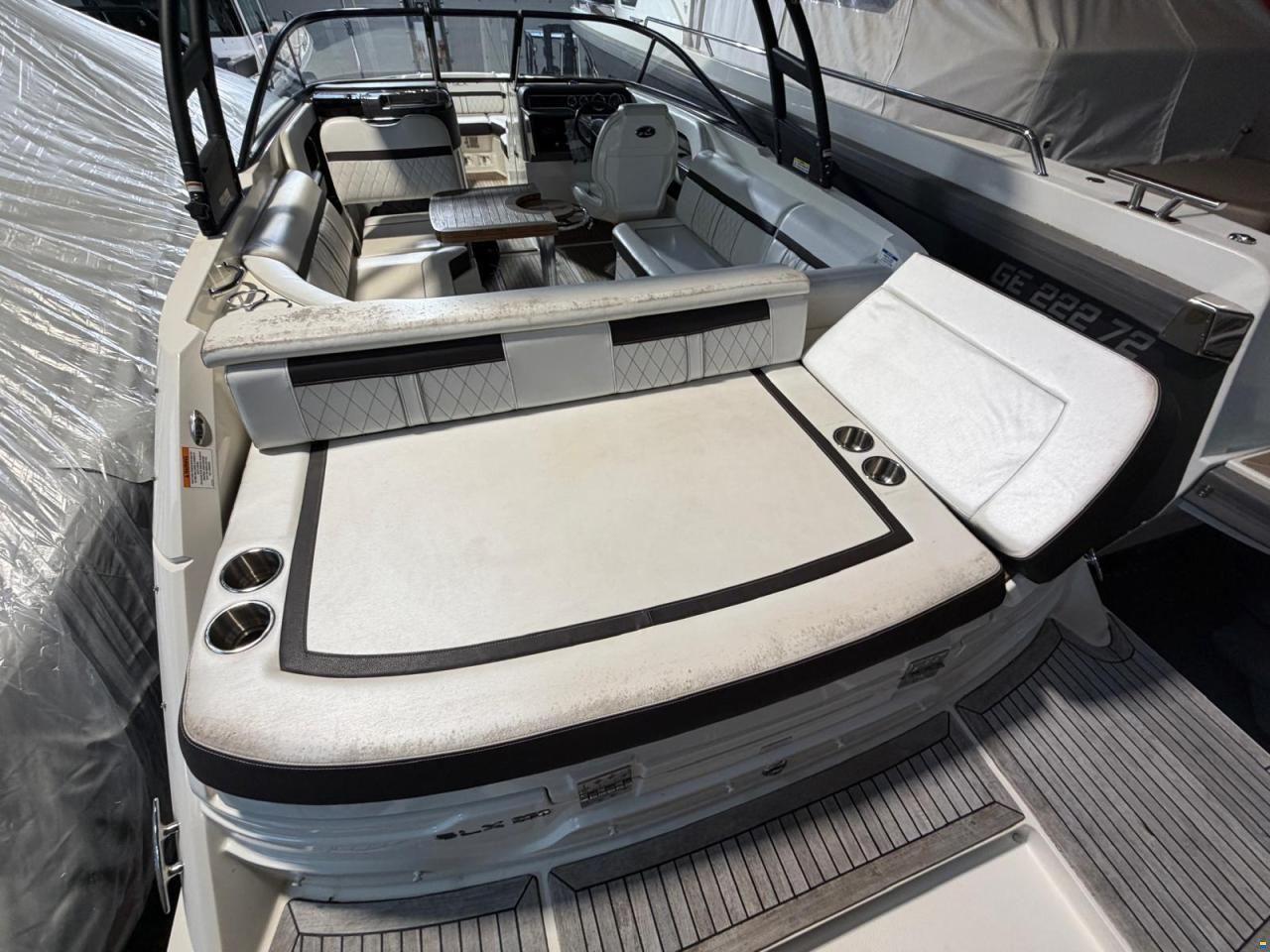 Sea Ray 250 SLXE