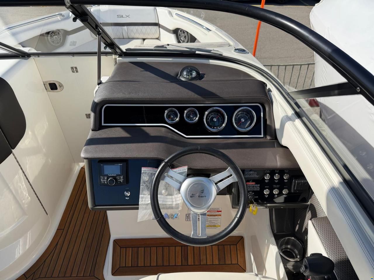 Sea Ray 250 SLXE