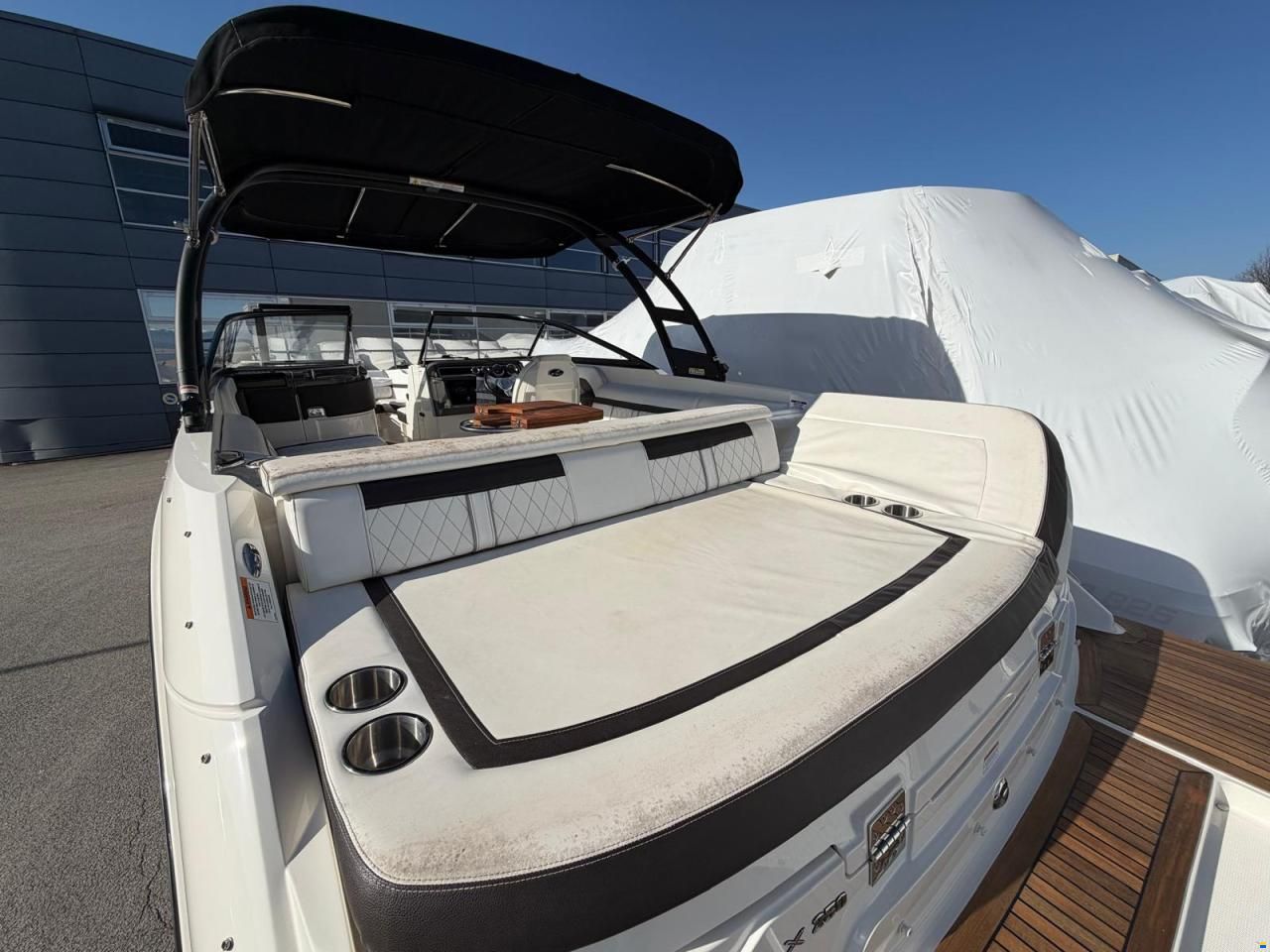 Sea Ray 250 SLXE