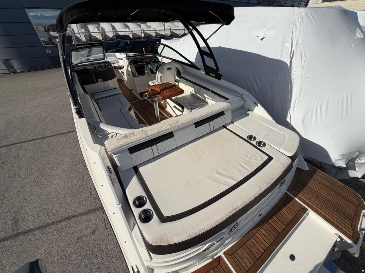 Sea Ray 250 SLXE