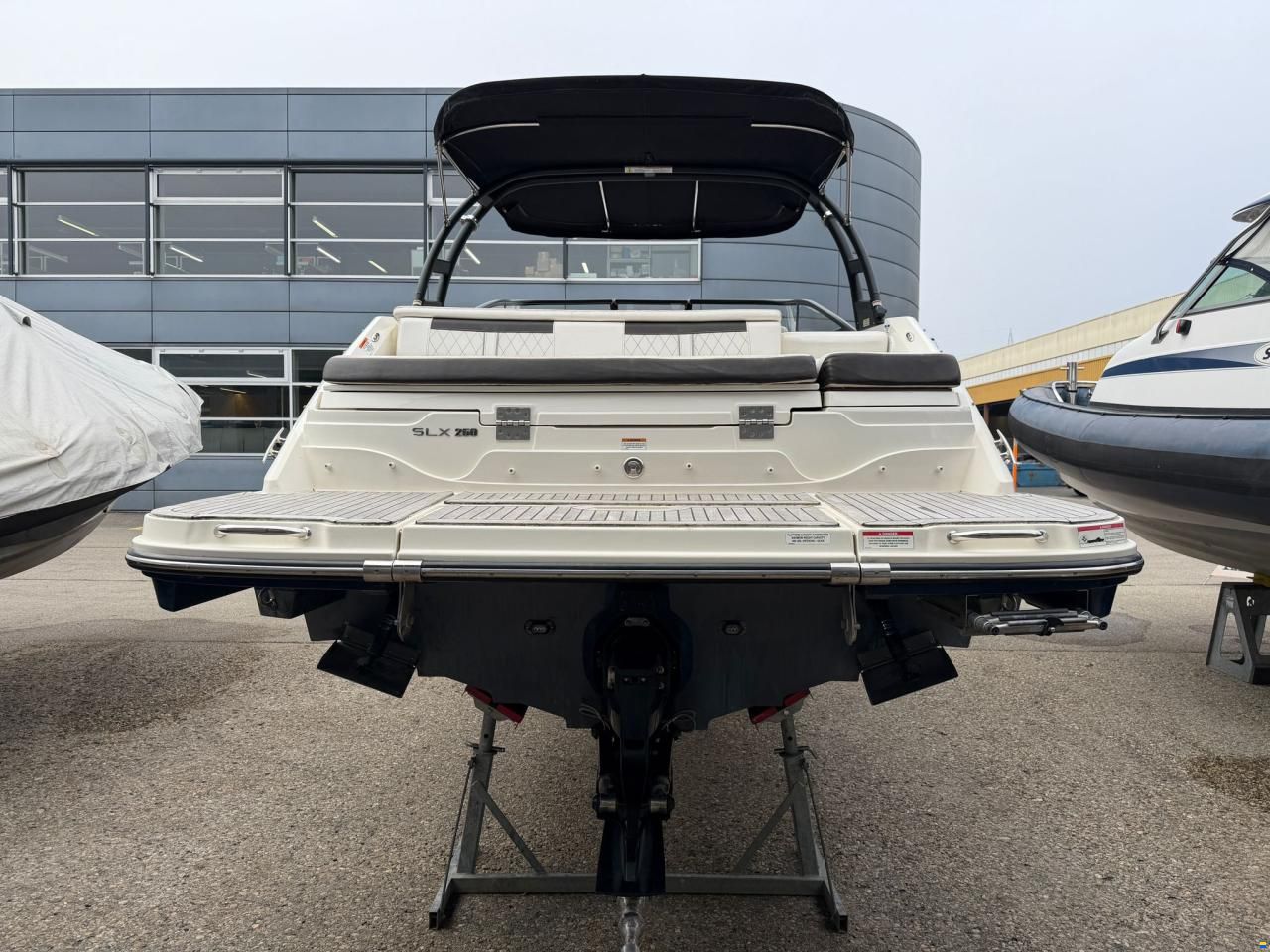 Sea Ray 250 SLXE