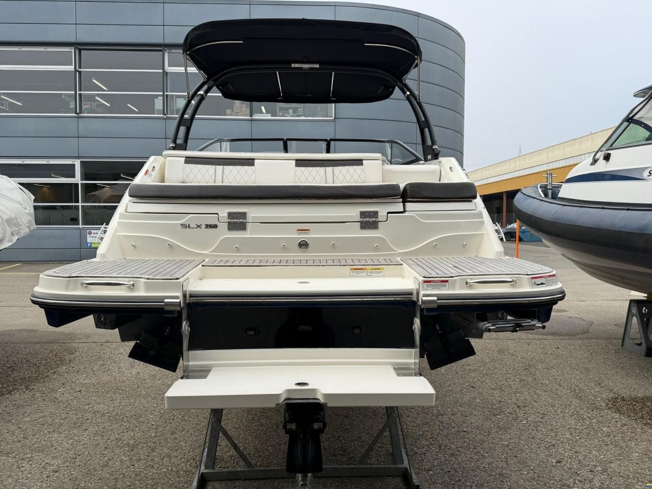 Sea Ray 250 SLXE