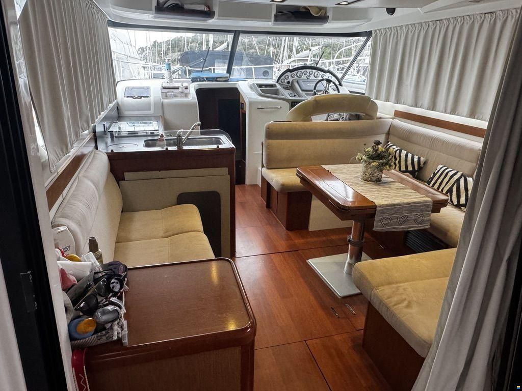 Beneteau Antares 42