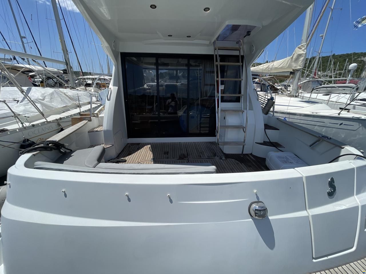Beneteau Antares 42