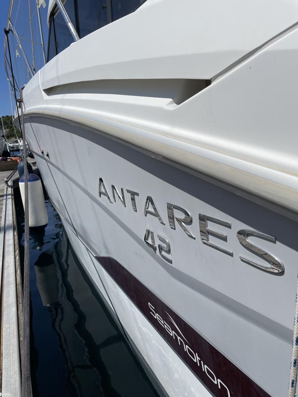 Beneteau Antares 42