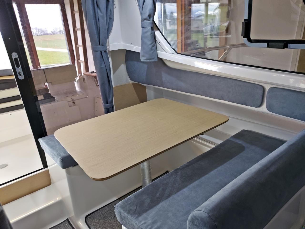 B2 Marine Cap Ferret 722 TC - Mercury 150 EFI