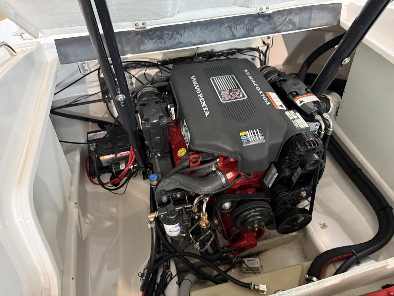 Four Winns Horizon 210