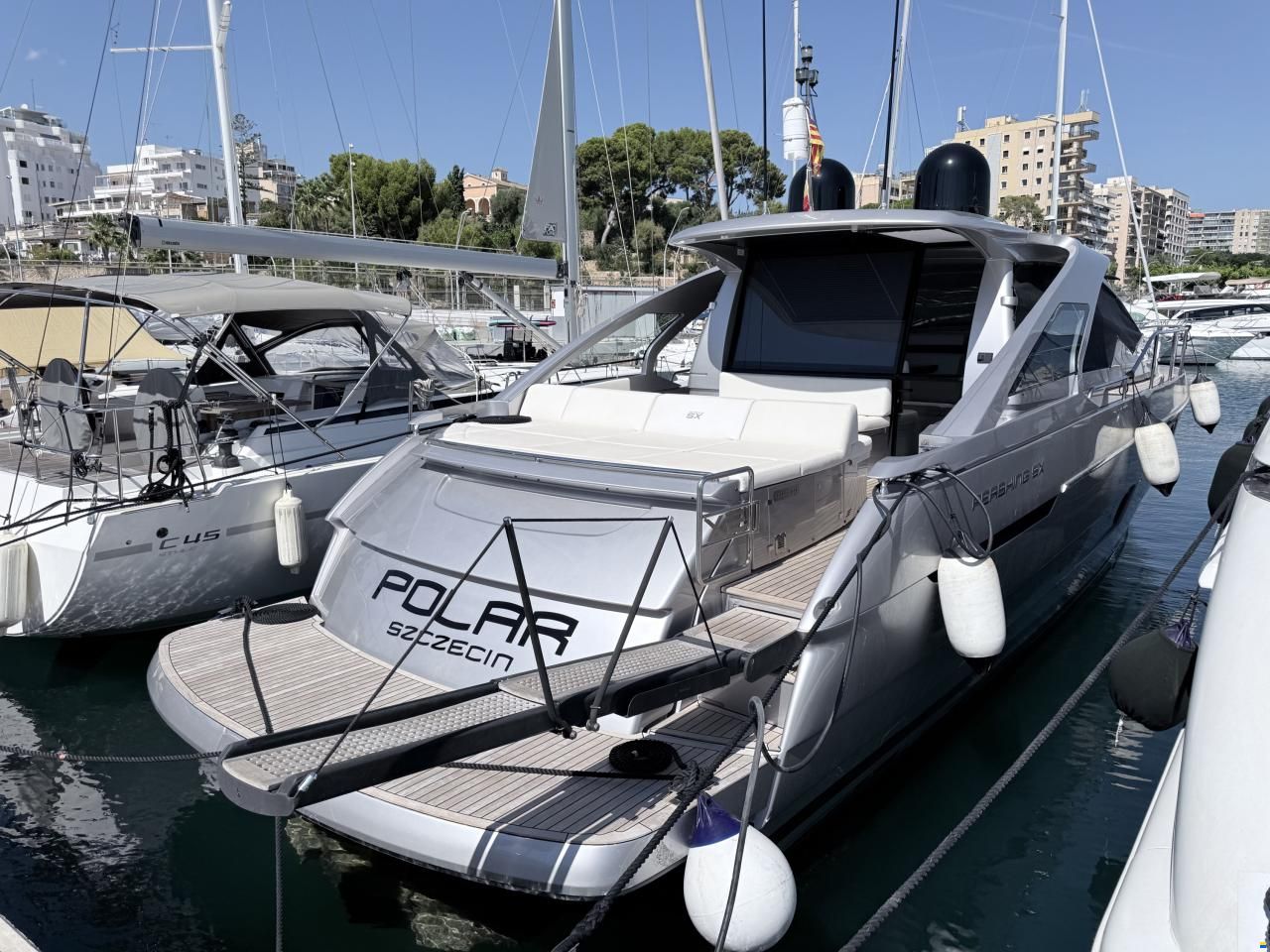 Pershing 5X