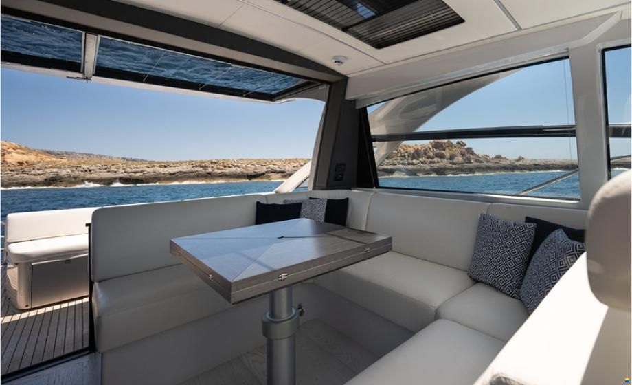 Pershing 5X