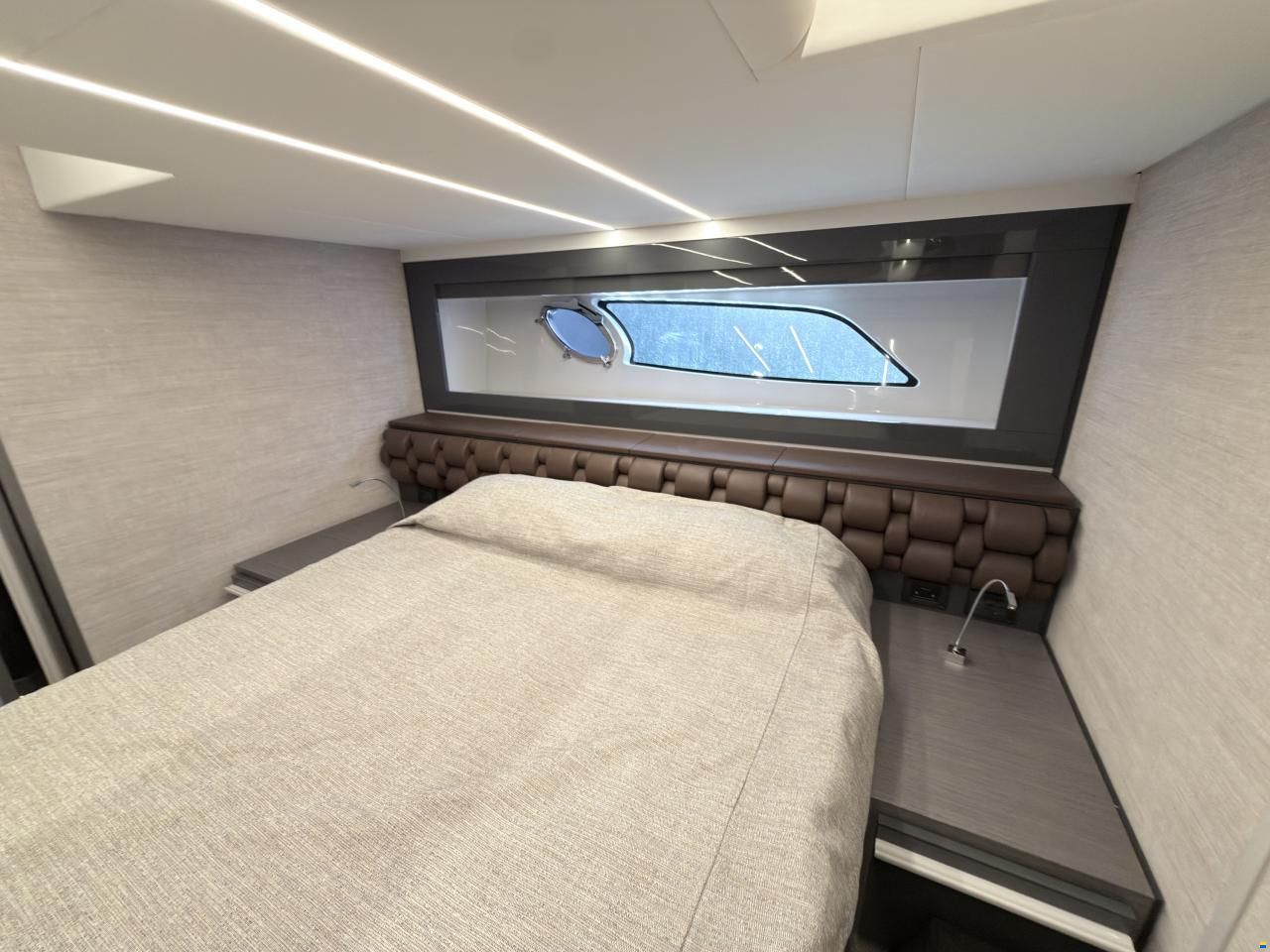 Pershing 5X