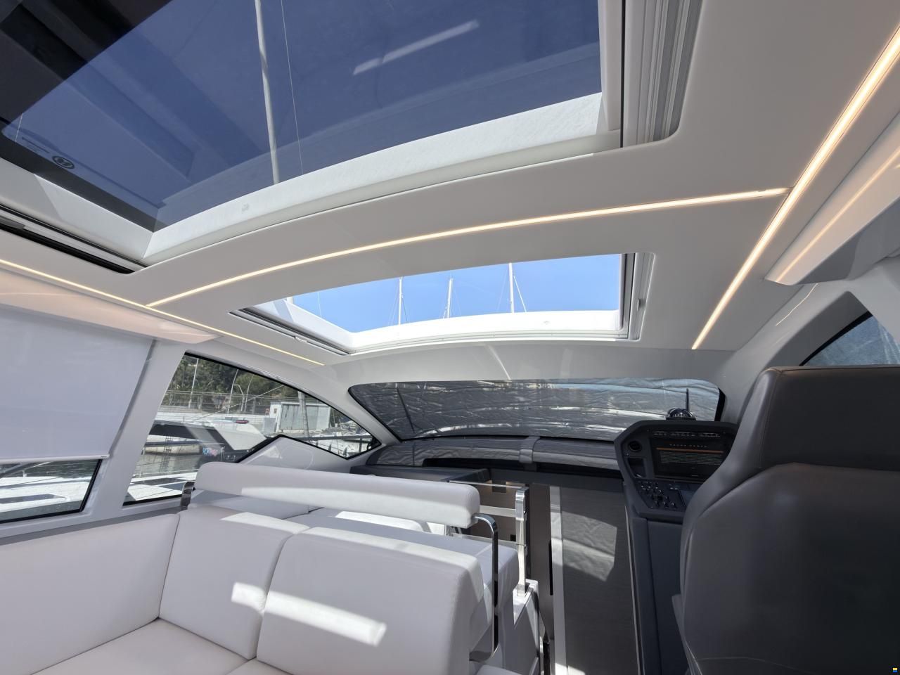 Pershing 5X