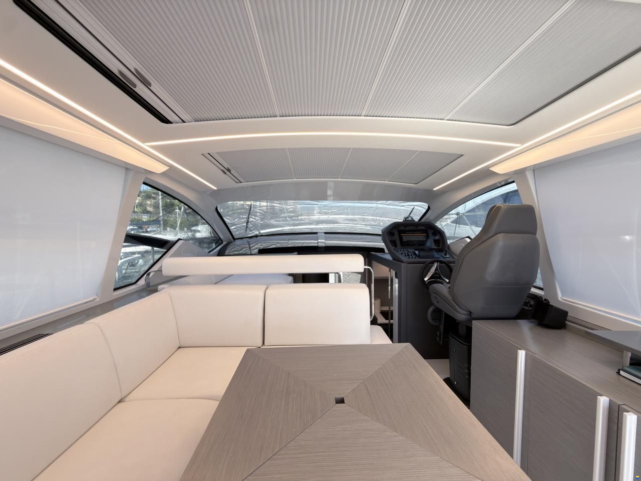 Pershing 5X