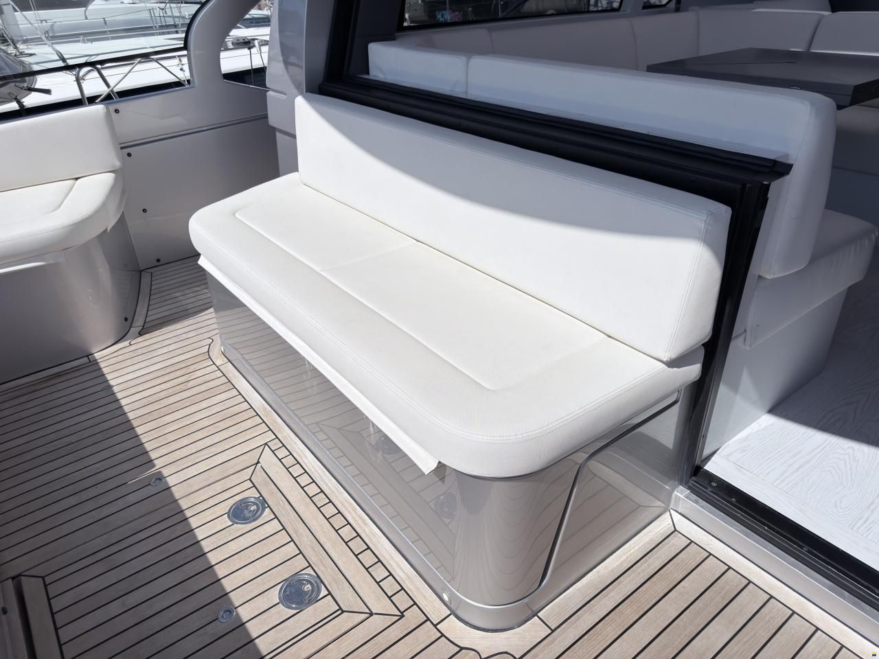 Pershing 5X