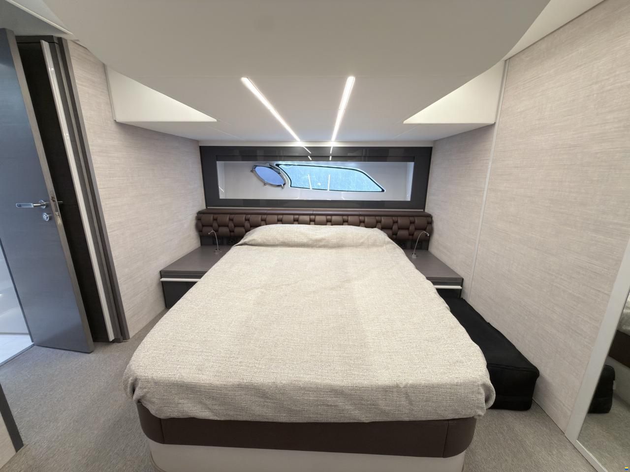 Pershing 5X