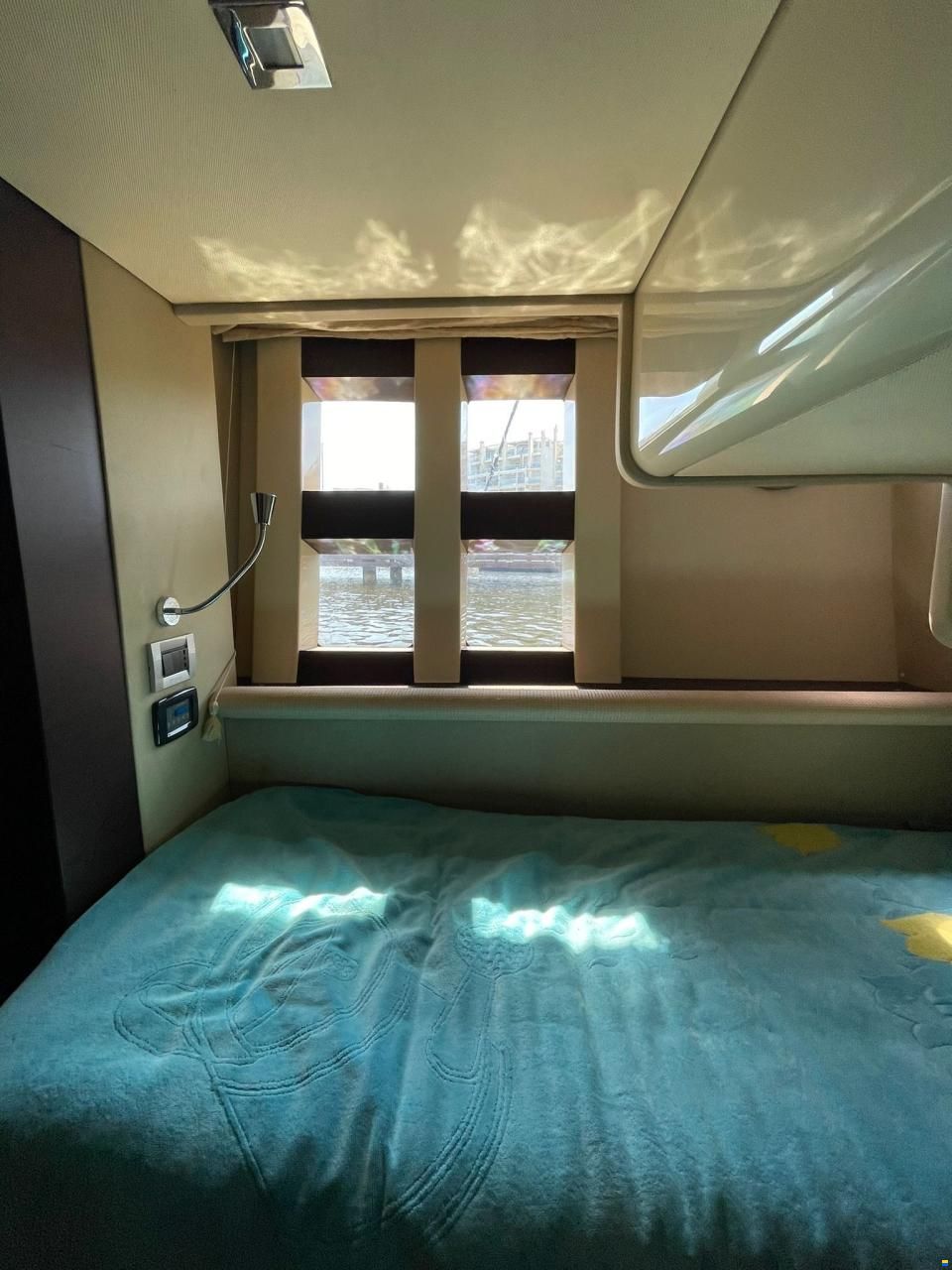 Azimut 43S