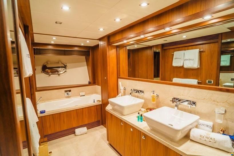 Sunseeker 40 Metre Yacht