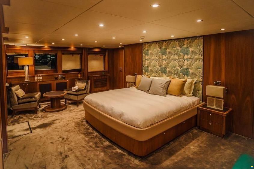 Sunseeker 40 Metre Yacht