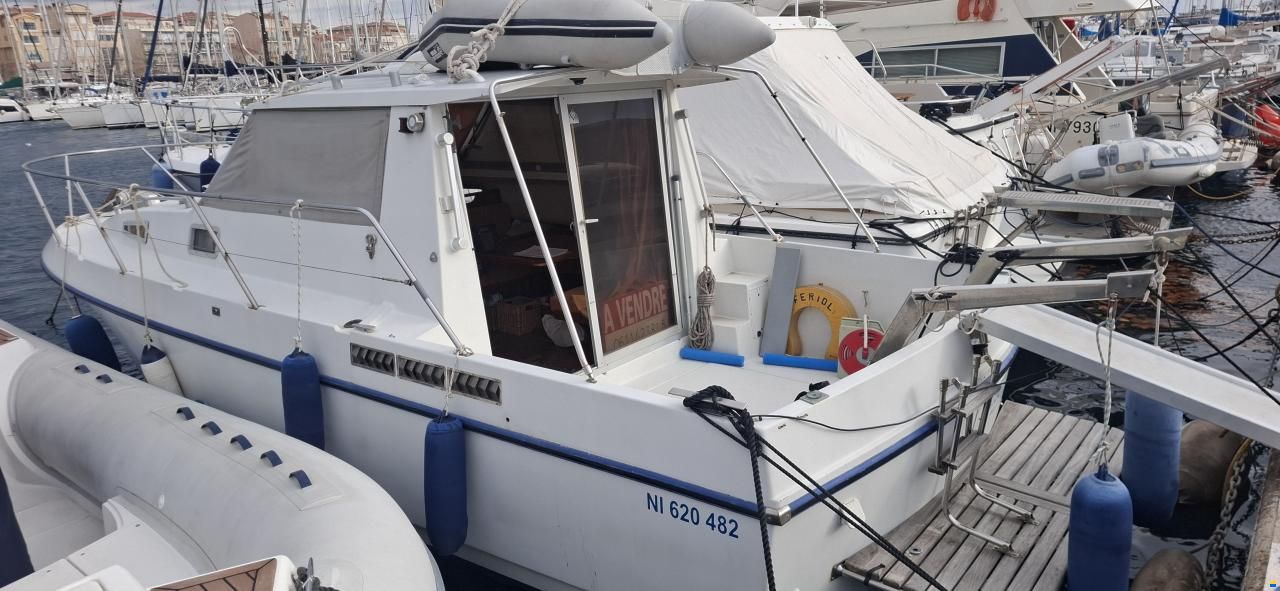 Beneteau Antares 860