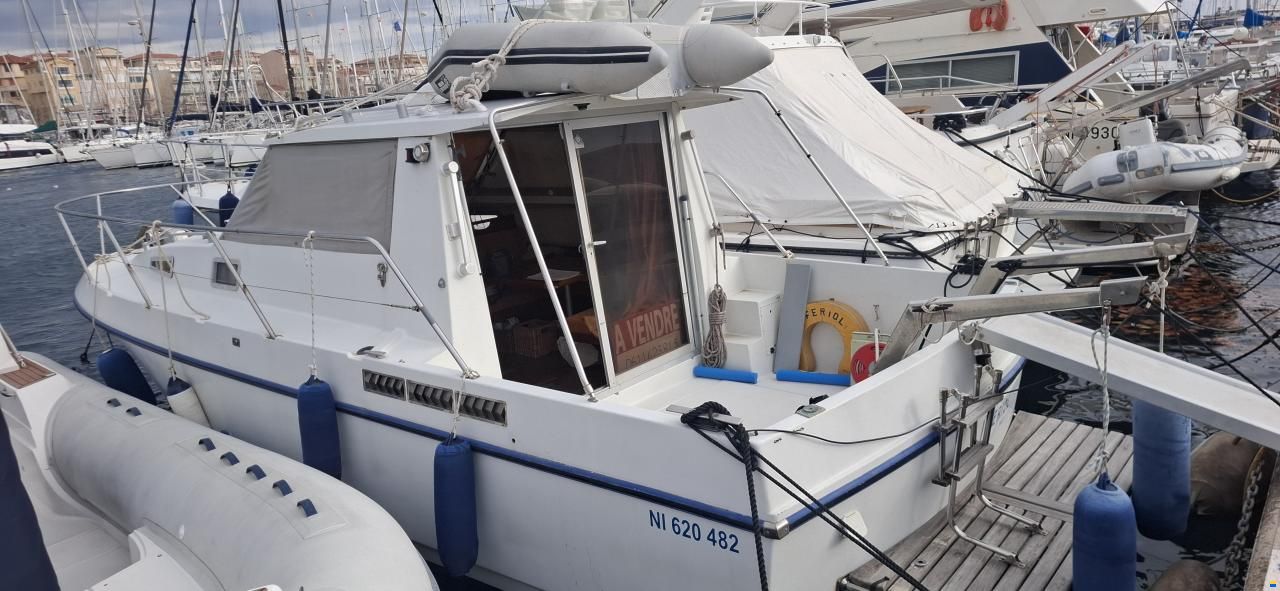 Beneteau Antares 860