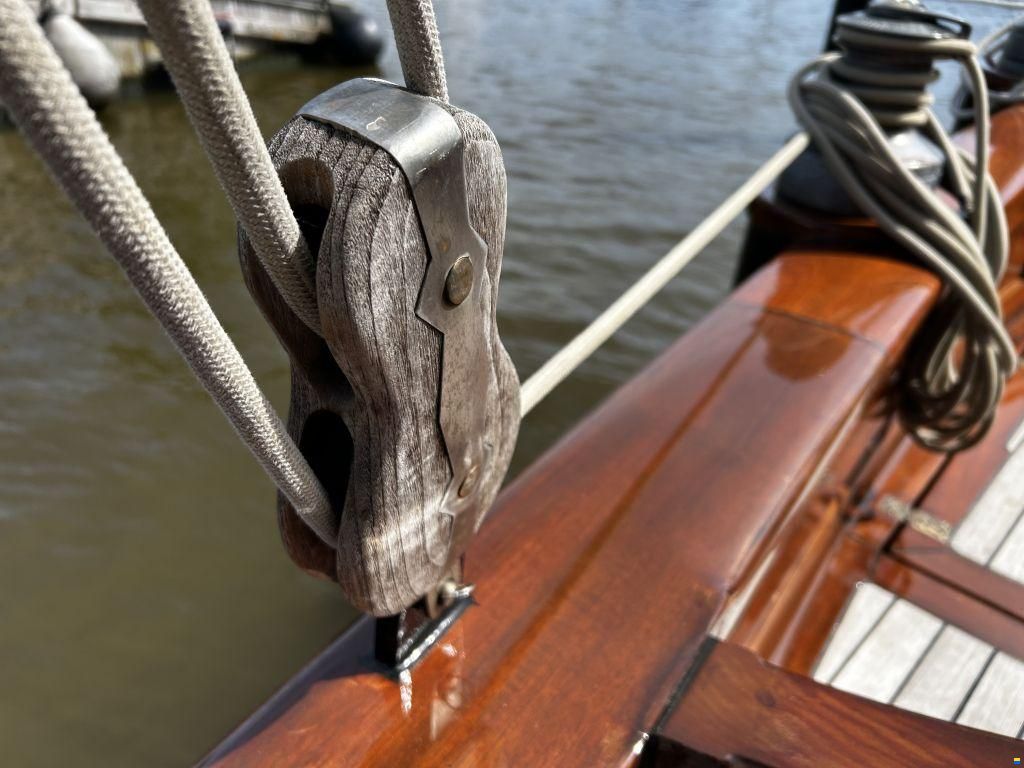 Lemsteraak Roefaak - Sydsulver - Hoek design