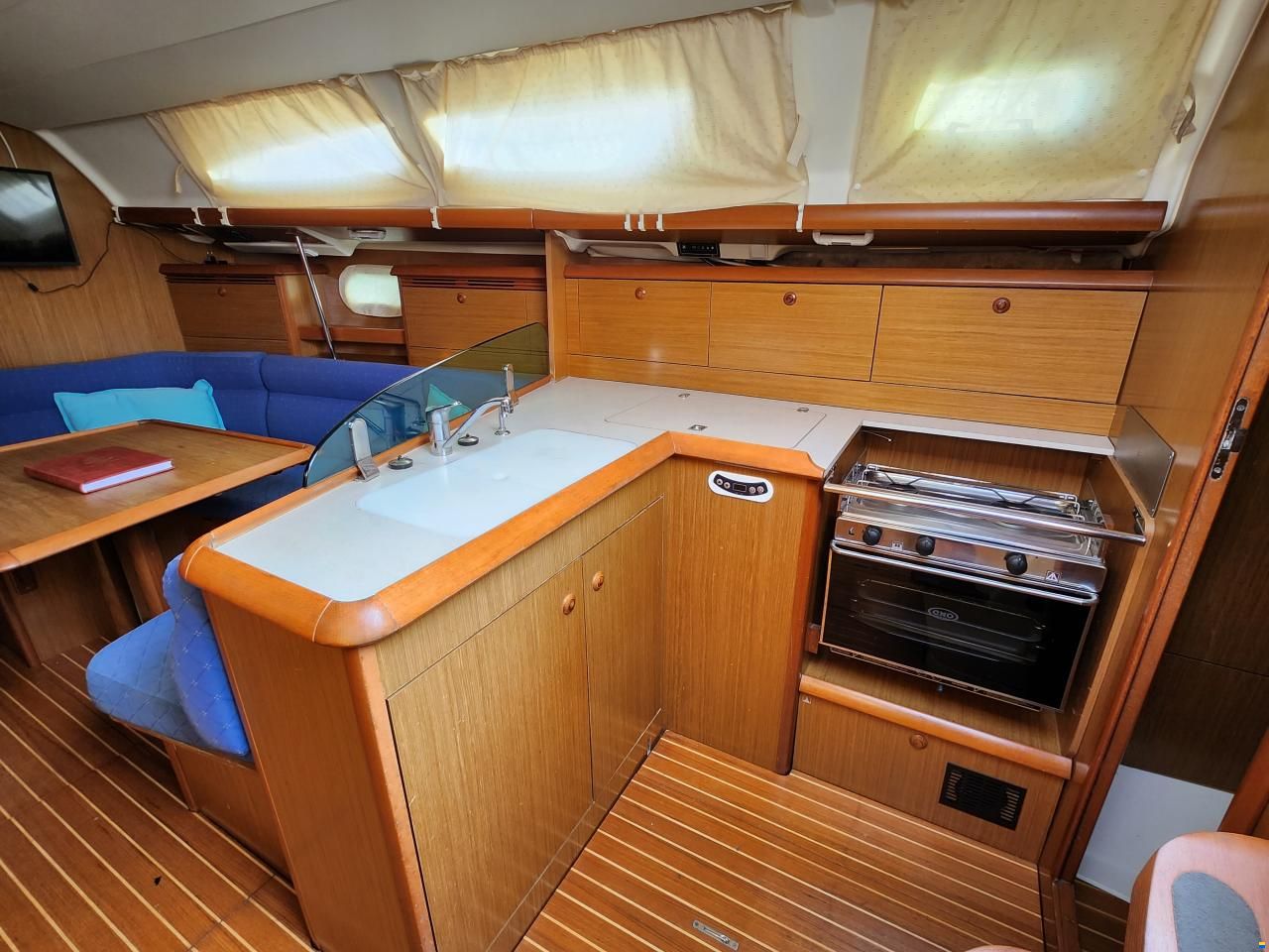 Jeanneau Sun Odyssey 37 Legend
