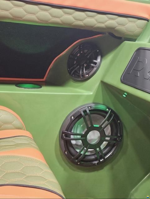 Raffshore R820