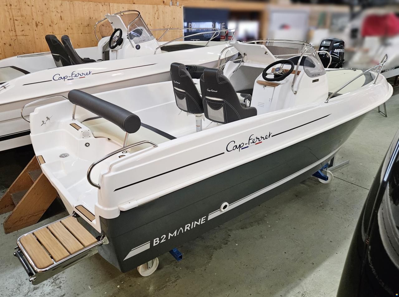 B2 Marine Cap Ferret 552 Sun Deck - Mercury 115 EF