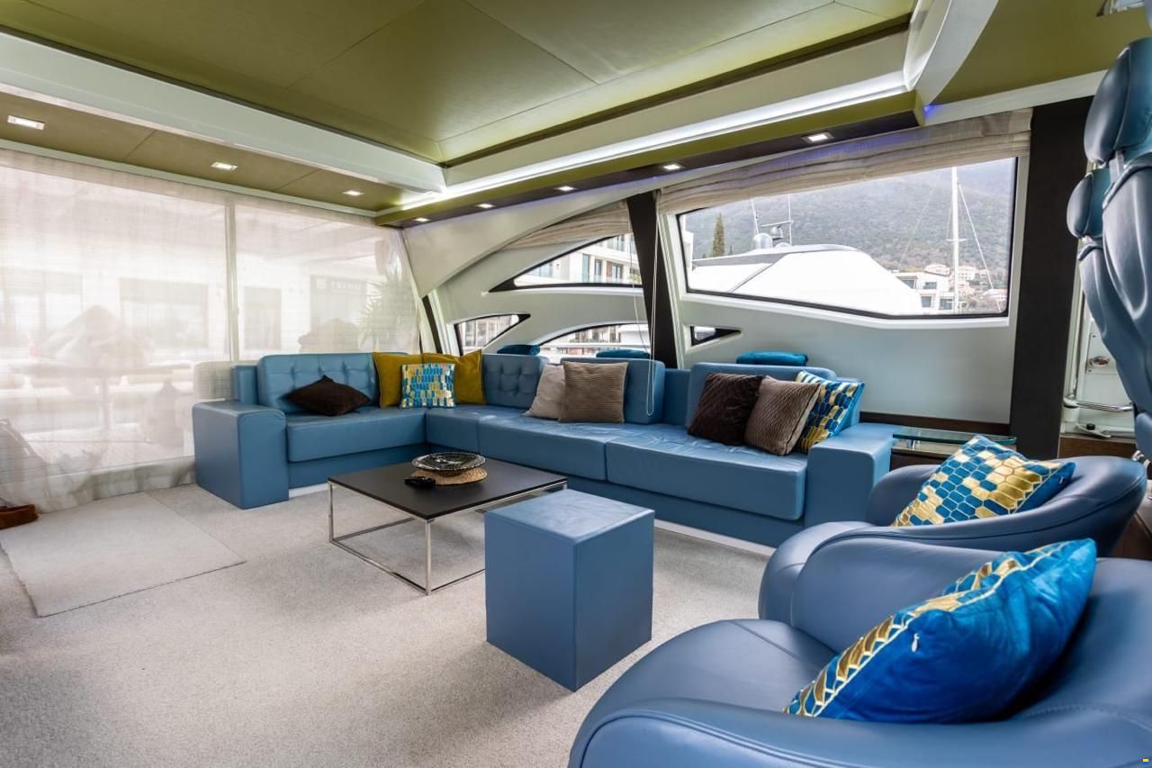 Azimut 86 S
