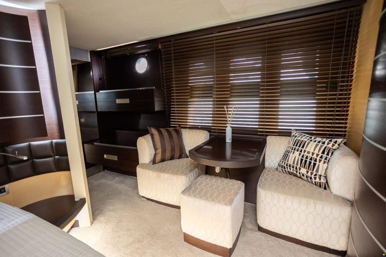 Azimut 86 S