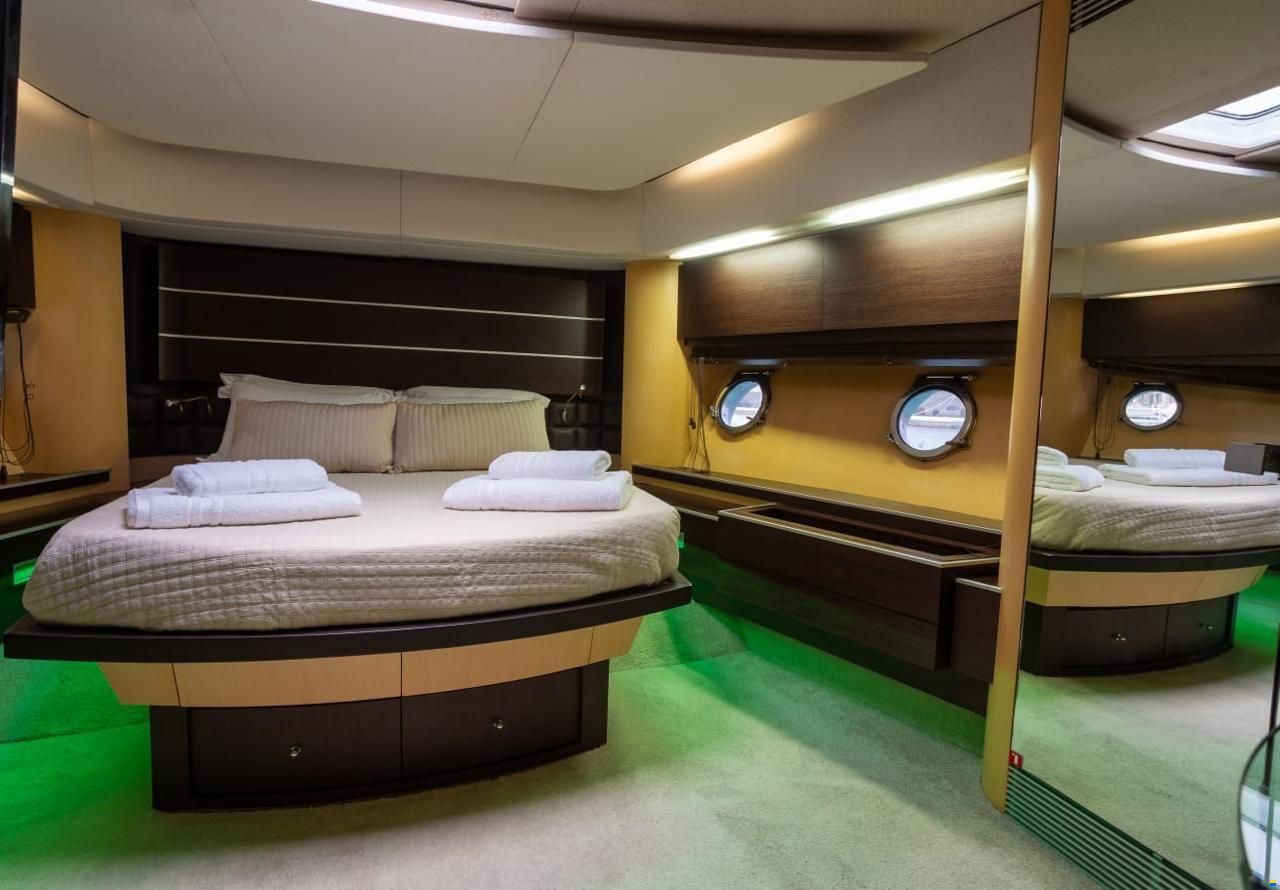 Azimut 86 S