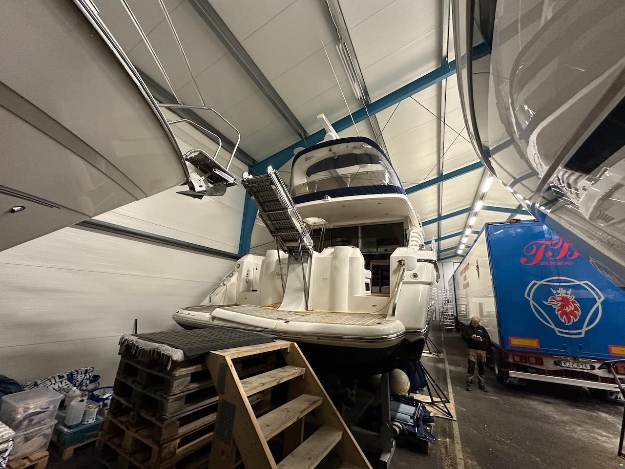 Fairline Squadron 59