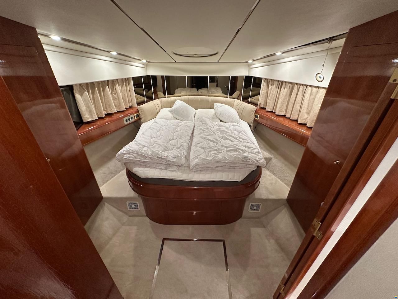 Fairline Squadron 59