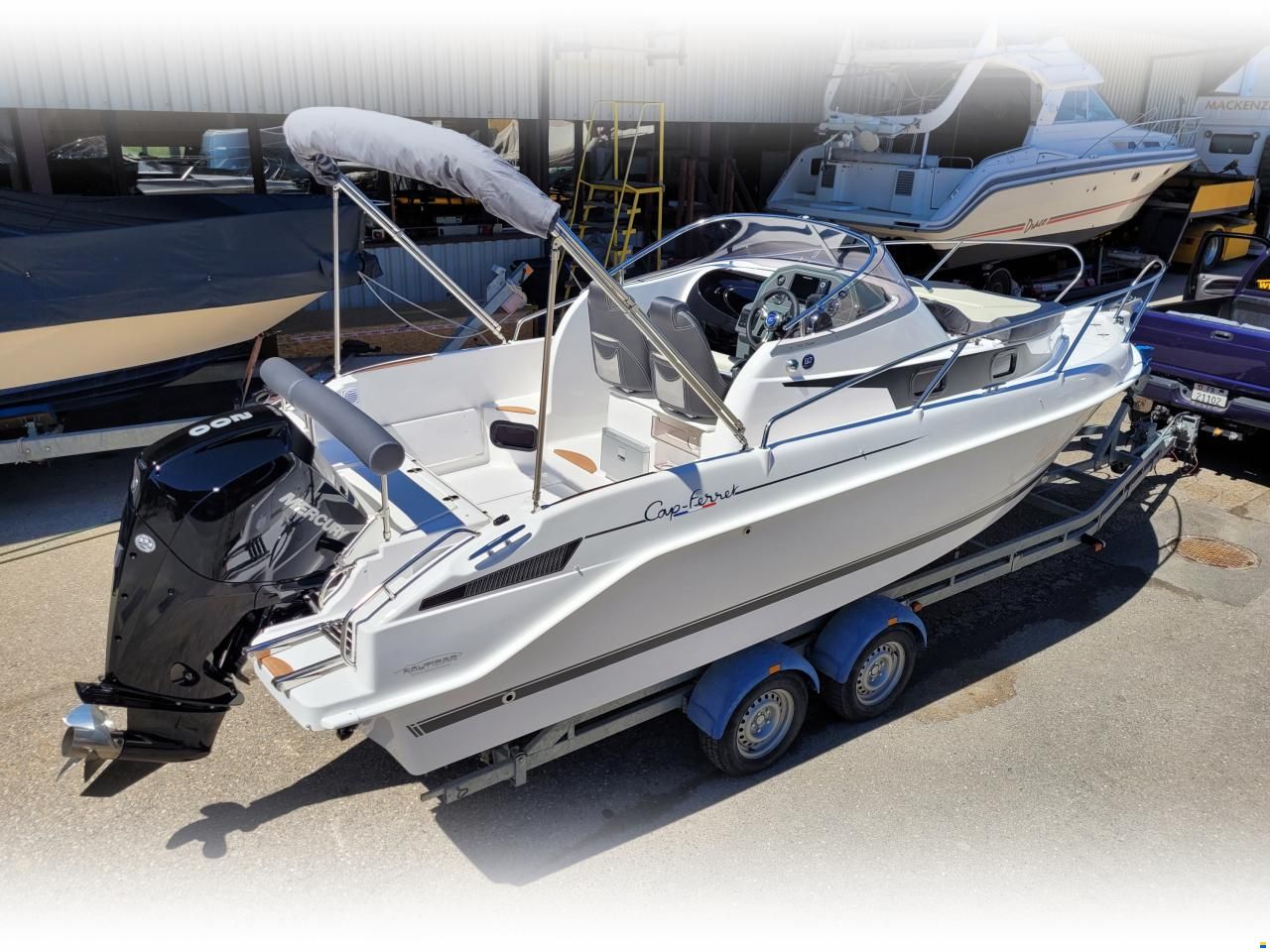 B2 Marine Cap Ferret 752 Cruiser