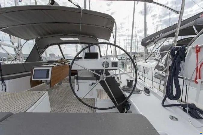 Dufour 530