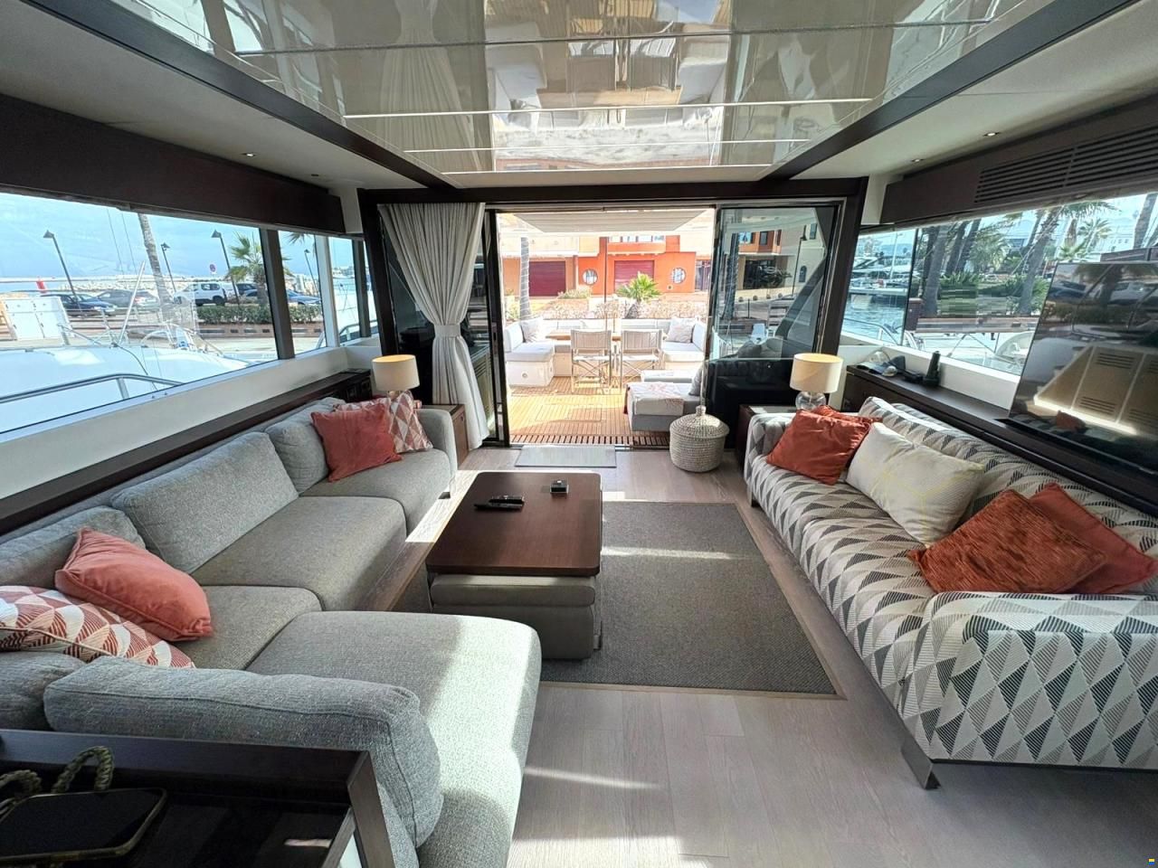 Sunseeker 76 Yacht