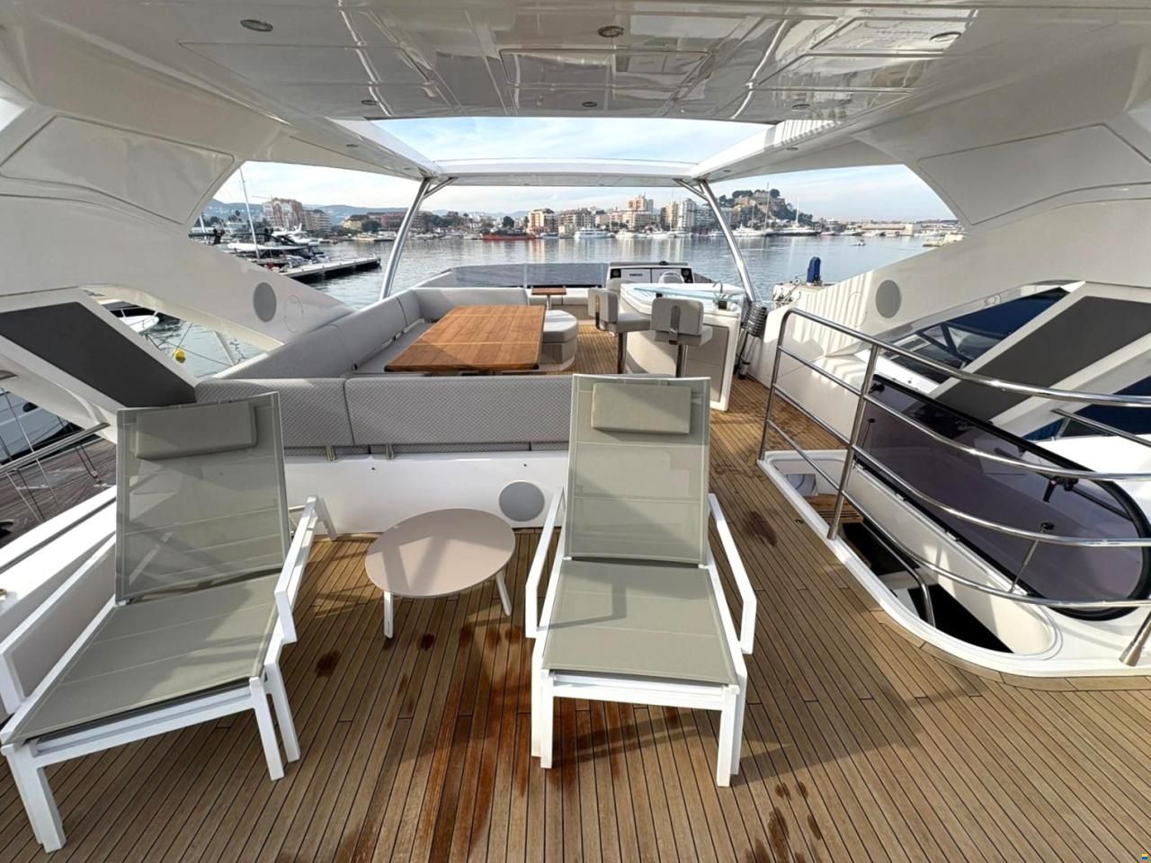 Sunseeker 76 Yacht