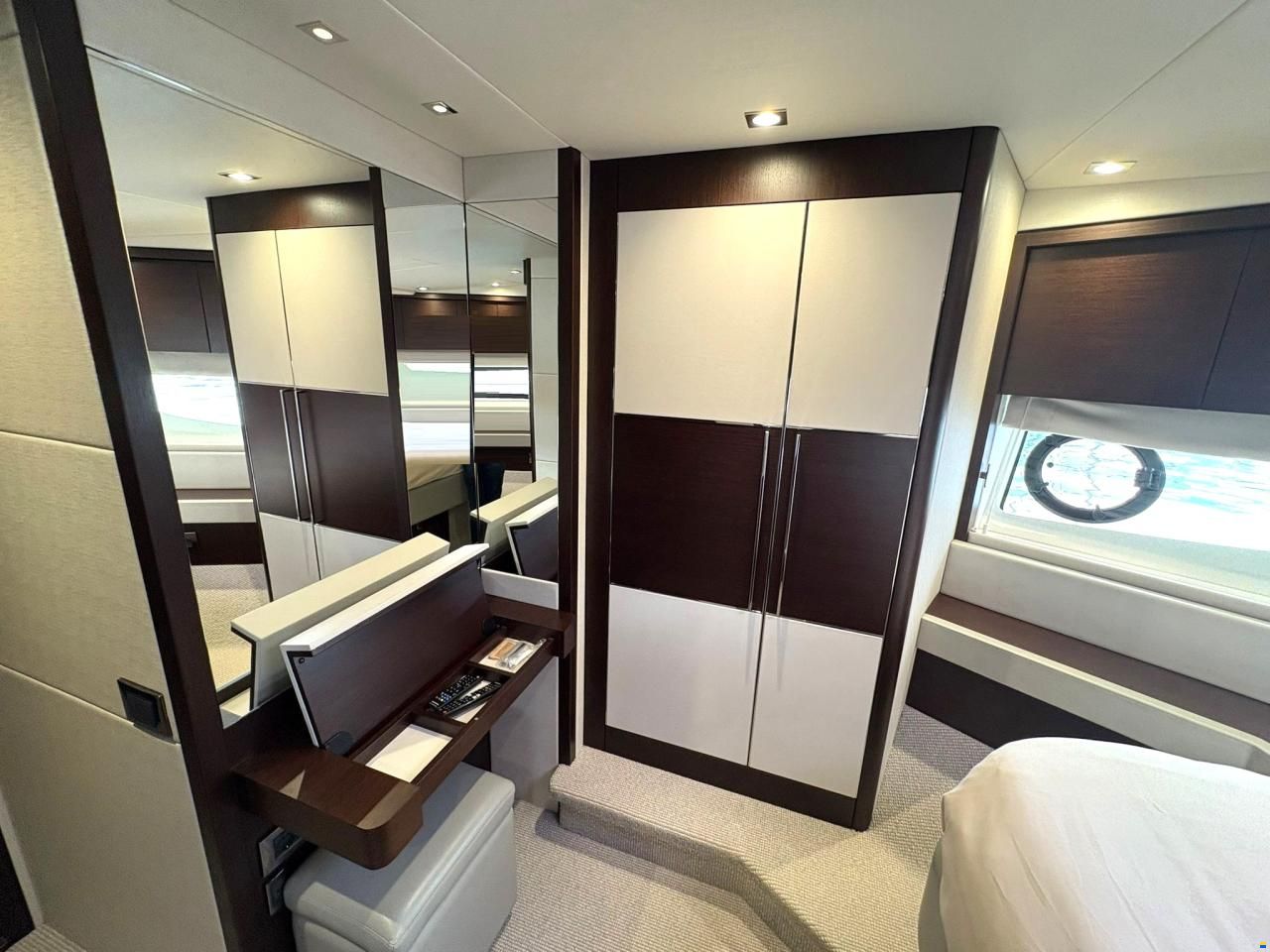 Sunseeker 76 Yacht