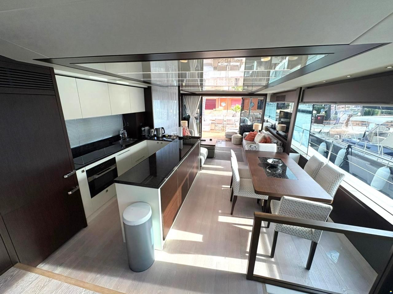 Sunseeker 76 Yacht
