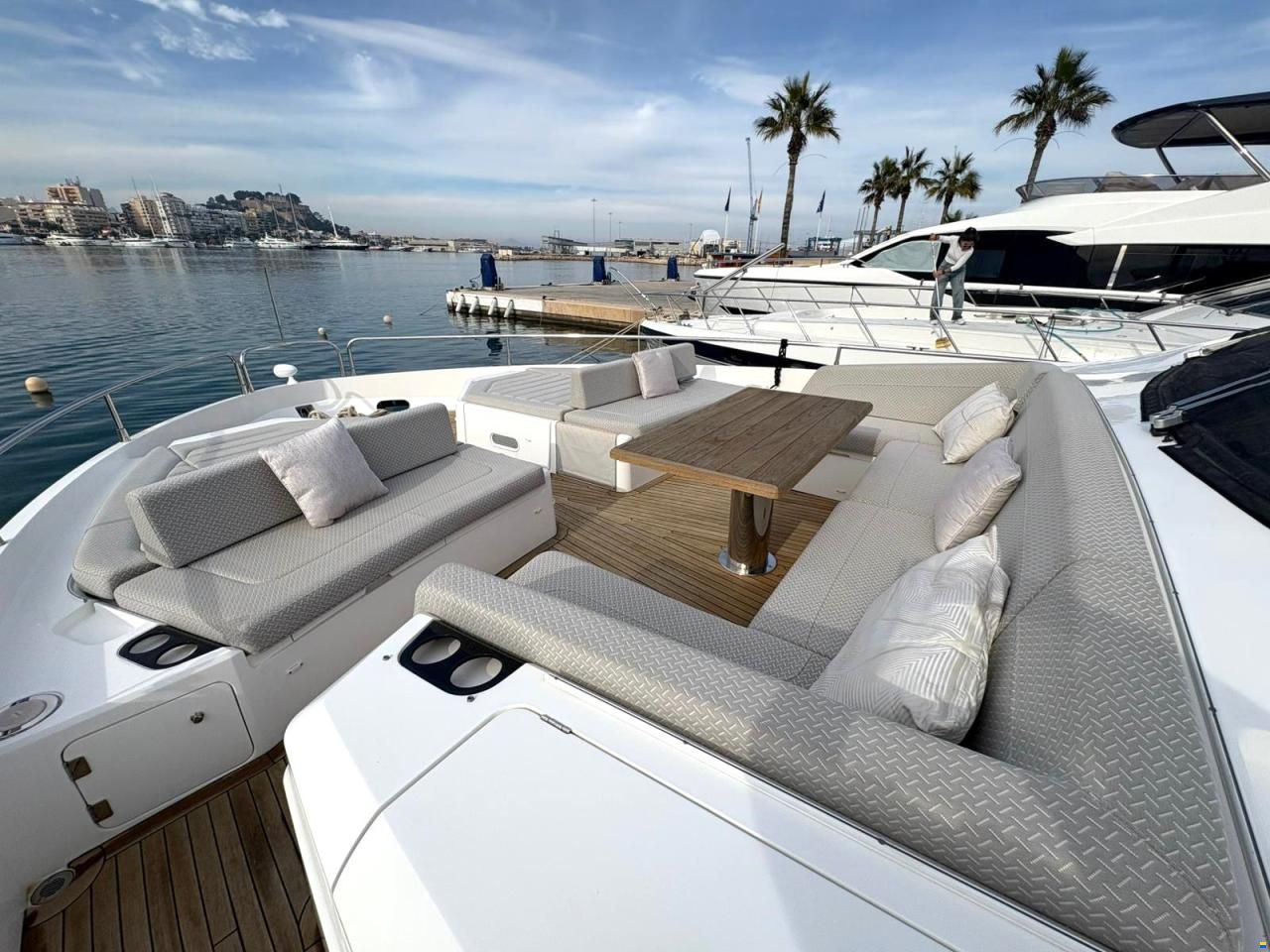Sunseeker 76 Yacht