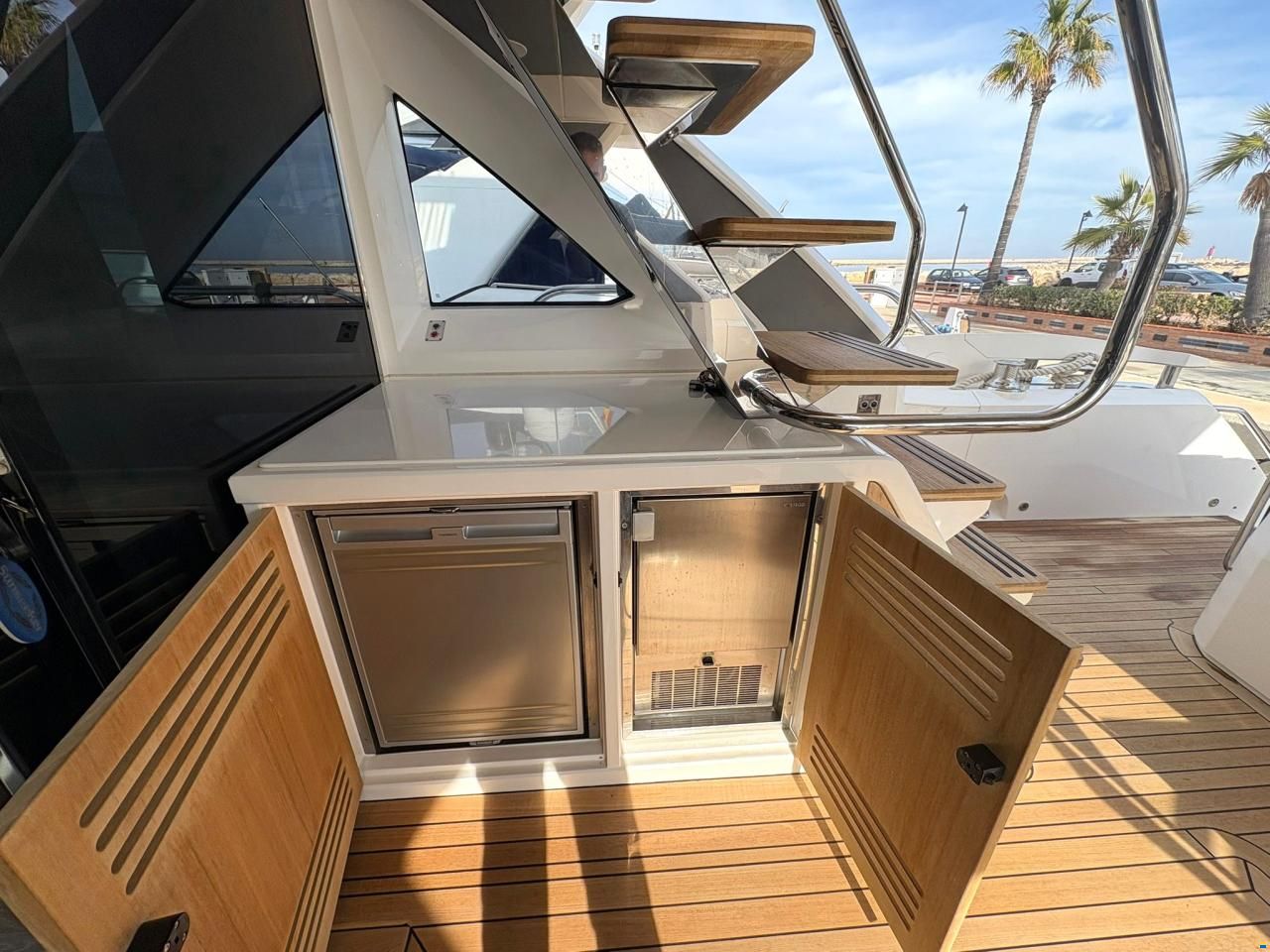 Sunseeker 76 Yacht