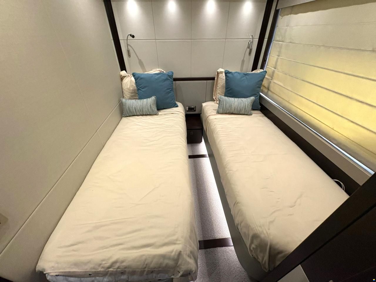Sunseeker 76 Yacht