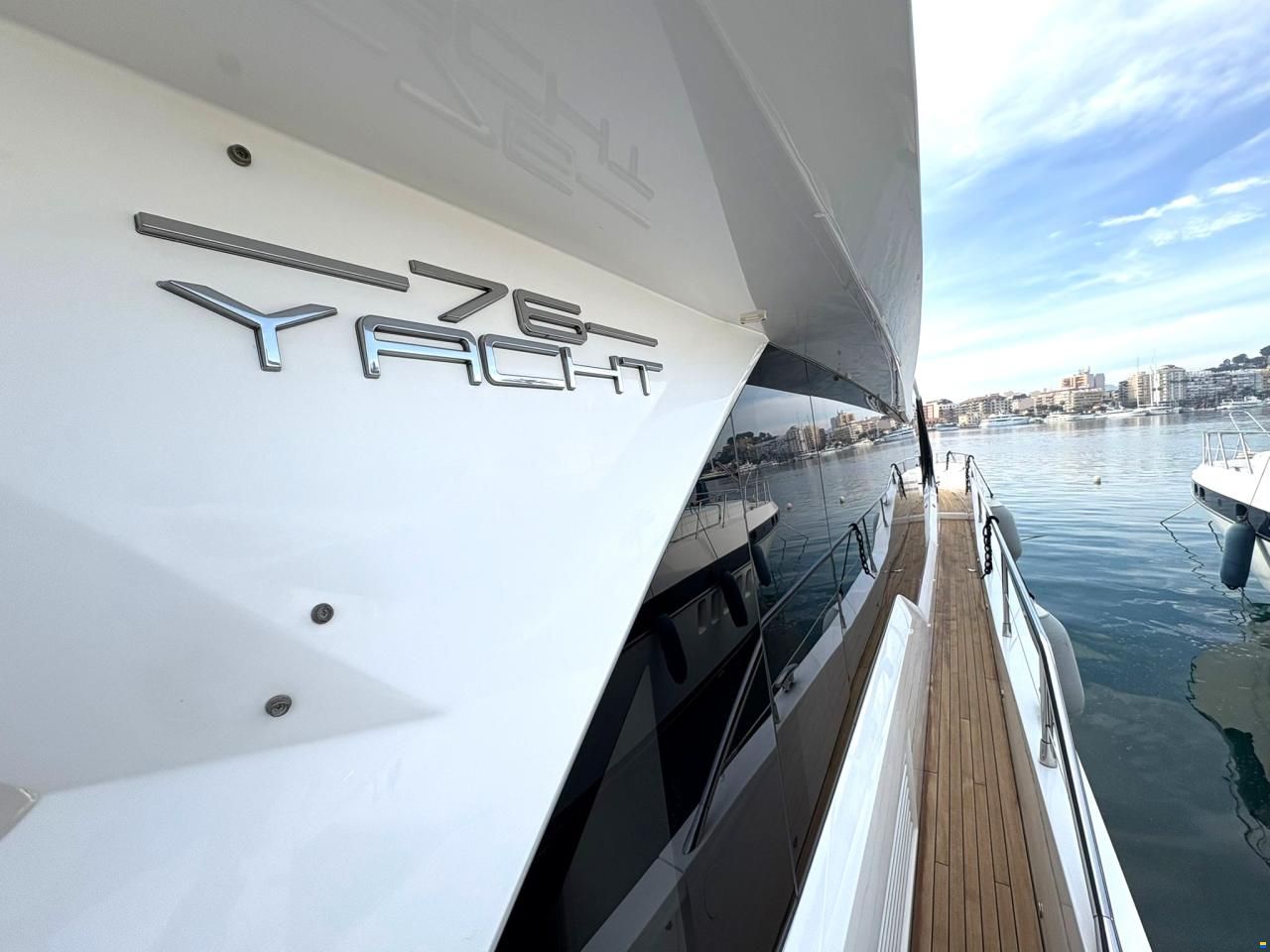 Sunseeker 76 Yacht