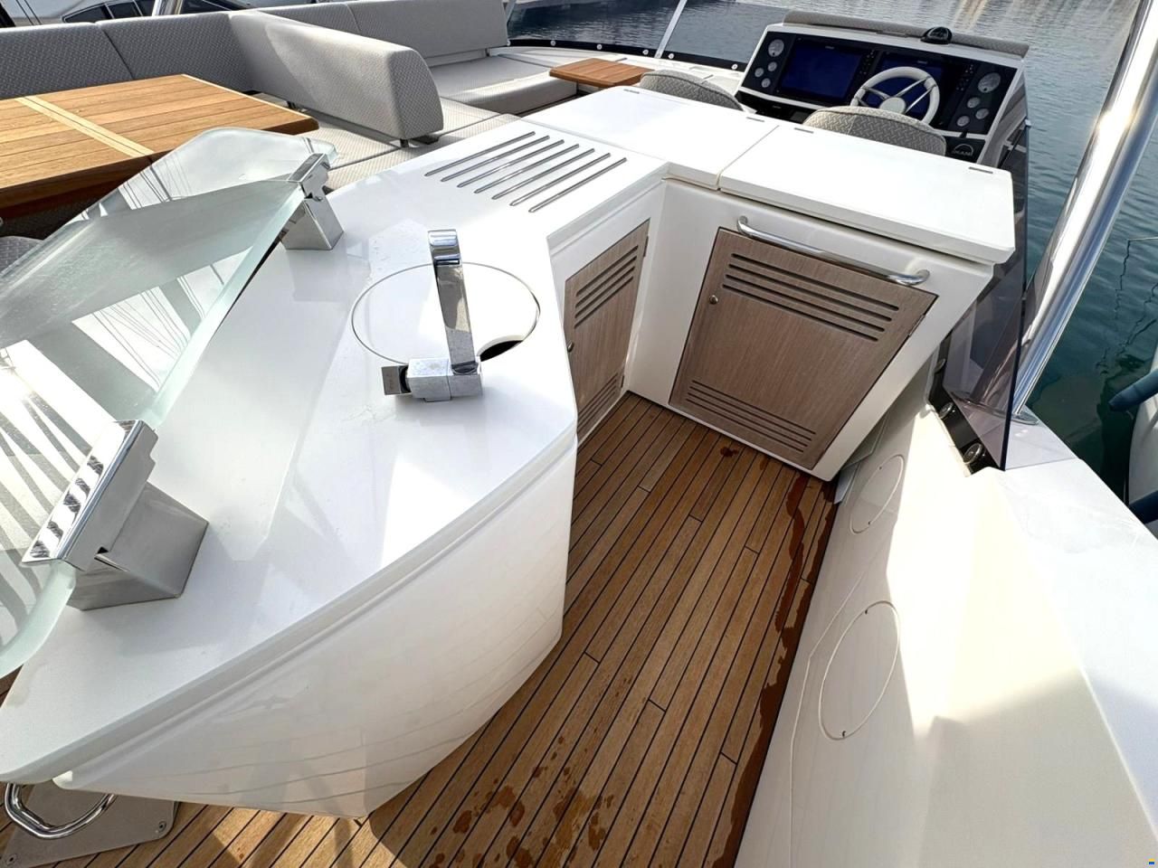 Sunseeker 76 Yacht