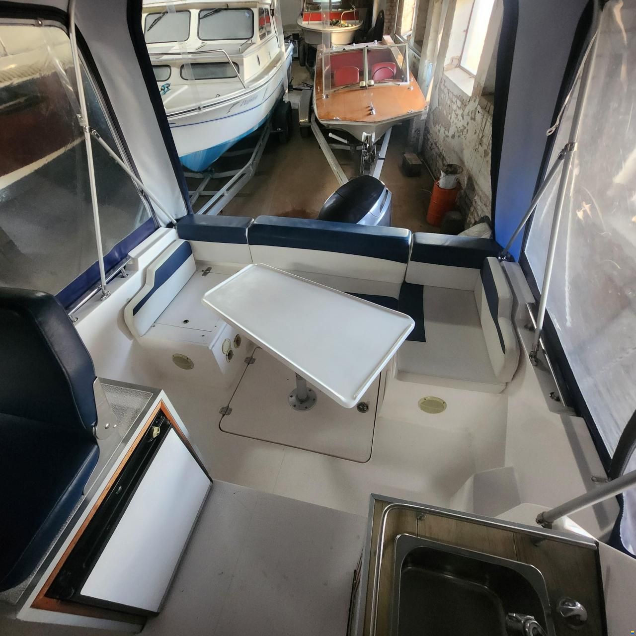 Aqua Royal 680 Cabin