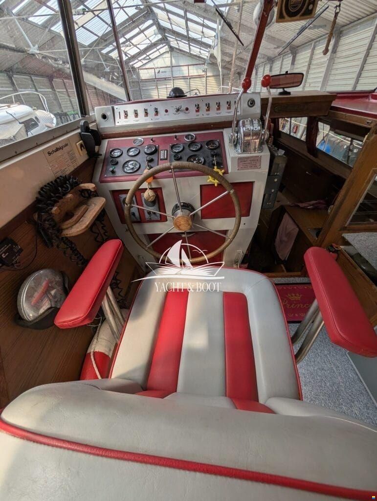 Princess 32