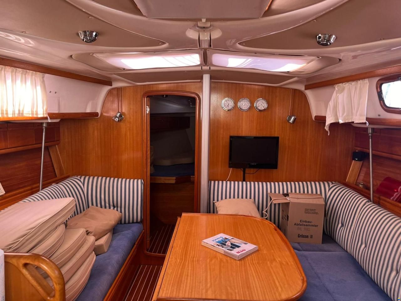 Bavaria 37 CRUISER