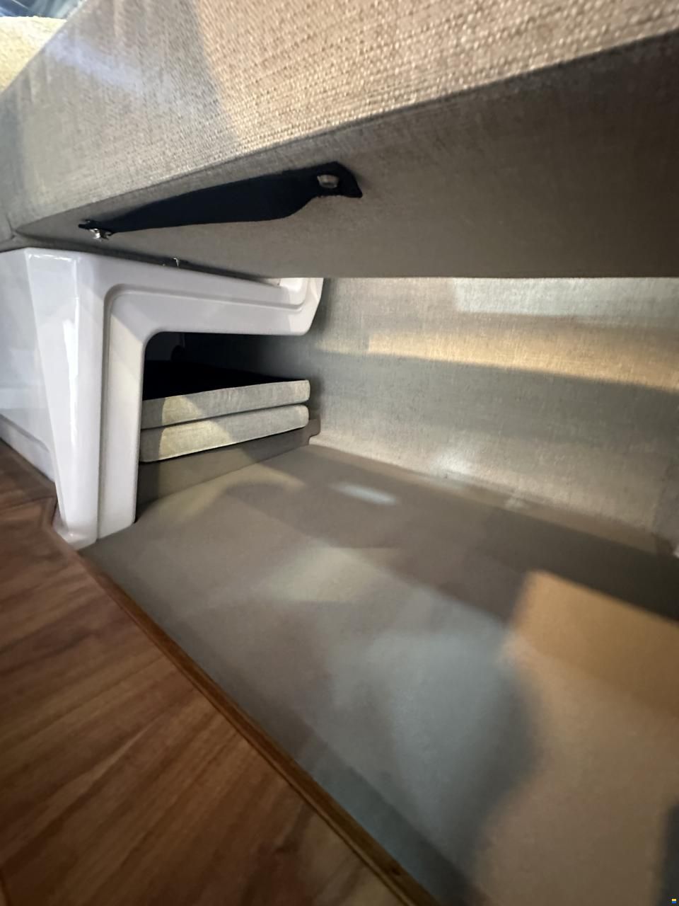 Axopar 38 Cross Cabin